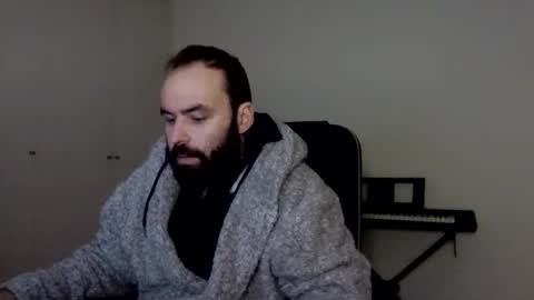 joaodias_18 online show from January 5, 5:27 pm