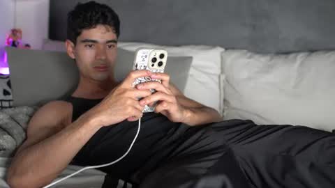 joe_steel1 online show from July 7, 1:49 am