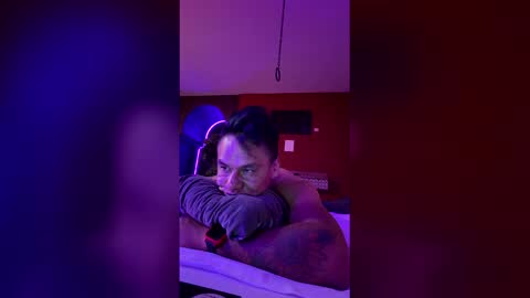 joey_olvera1 online show from March 20, 10:02 pm