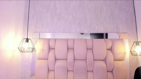 Johan  online show from April 10, 11:39 am