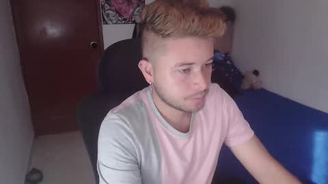 JOHAN independient model online show from November 26, 12:52 pm