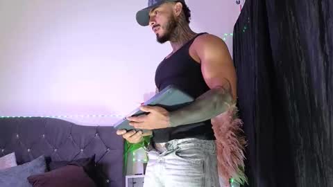 John  online show from February 18, 12:58 pm