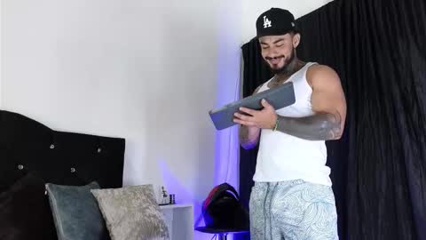 John  online show from September 30, 11:36 am