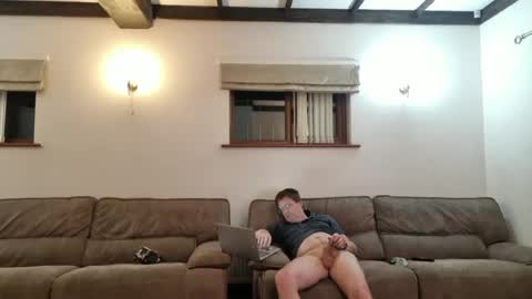 johnathan_stuart33 online show from June 28, 12:16 am