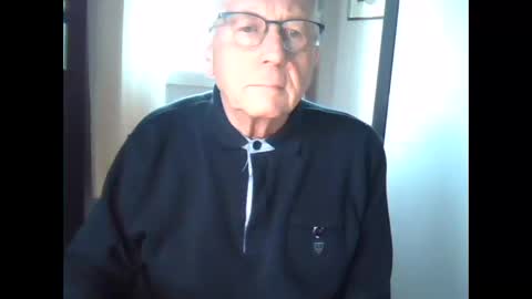 johnjohn6226 online show from December 15, 11:18 am