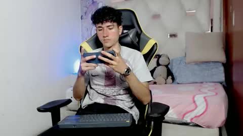 johnny_cagee online show from January 16, 4:04 am