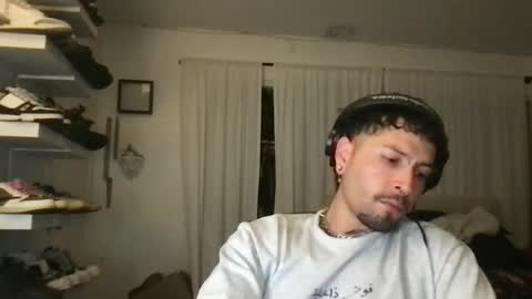 Snapshot of johnnydeep66 chatting on December 22, 9:00 am JohnnyDeep66 online show from December 22, 9:00 am