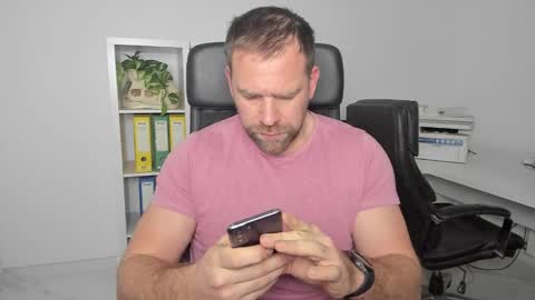 johnnydough82 online show from January 8, 3:40 am