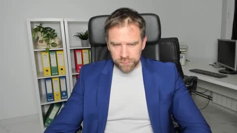 johnnydough82 online show from December 13, 5:38 am