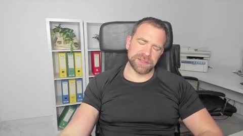 johnnydough82 online show from January 11, 5:31 am