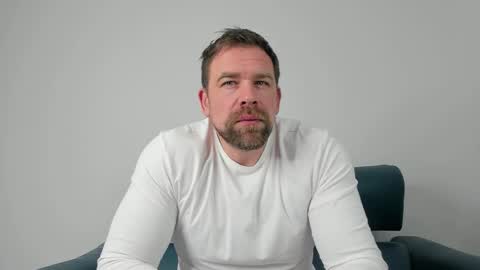 johnnydough82 online show from March 2, 4:50 am