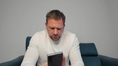 johnnydough82 online show from February 22, 6:50 am