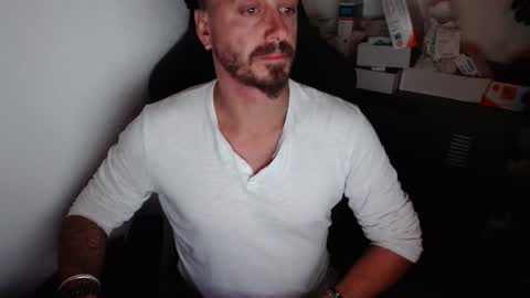 Snapshot of jojo2aix chatting on September 18, 9:28 pm for your pleasure online show from September 18, 9:28 pm