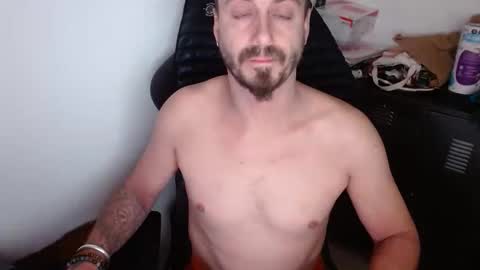 Snapshot of jojo2aix chatting on November 2, 11:36 am for your pleasure online show from November 2, 11:36 am