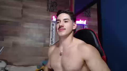 jonathancast08 online show from October 20, 9:51 pm