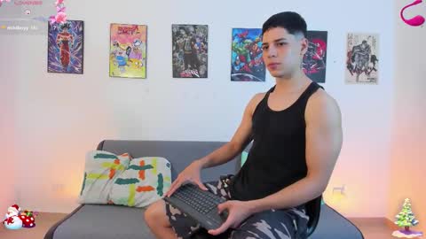 Instagram jonathanfit14 online show from December 4, 10:39 pm