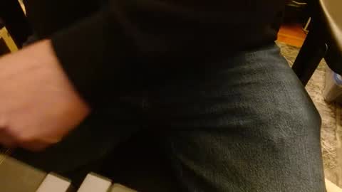 joncpics online show from January 14, 12:33 am