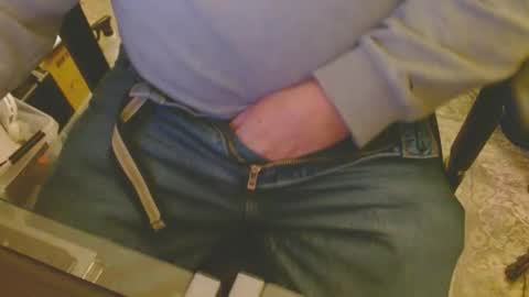 joncpics online show from February 5, 2:51 am