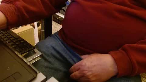 joncpics online show from December 18, 12:43 am