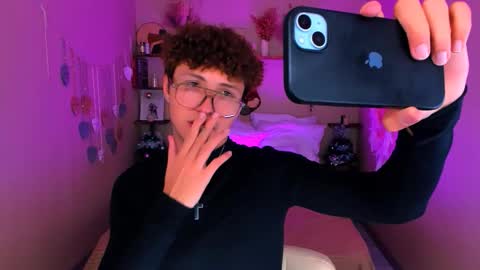 Jonny online show from December 16, 5:09 pm