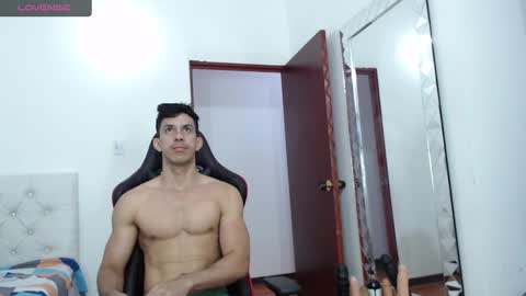 jose_rumbero91 online show from December 11, 12:05 pm