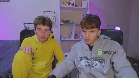 joseph_bear_ online show from October 11, 7:07 pm