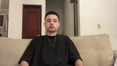 Snapshot of josezaens_ chatting on September 17, 9:10 am josezaens_ online show from September 17, 9:10 am