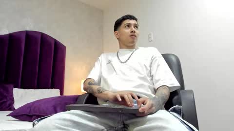 JoshBeech online show from February 17, 1:43 pm