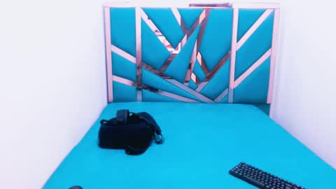 josue_linares online show from September 17, 2:23 am