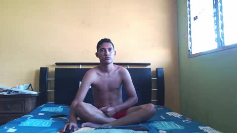 JOSUE online show from December 4, 7:56 pm