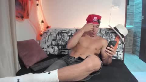 Im Jouliano online show from October 31, 10:02 pm