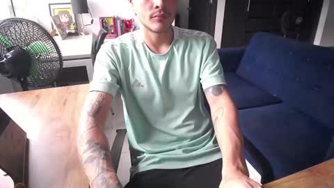 jr_phoenix online show from March 19, 5:05 pm