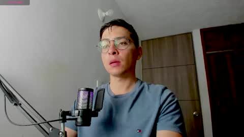 Snapshot of jriizh chatting on February 27, 1:24 am Cristian- tellme Criis online show from February 27, 1:24 am