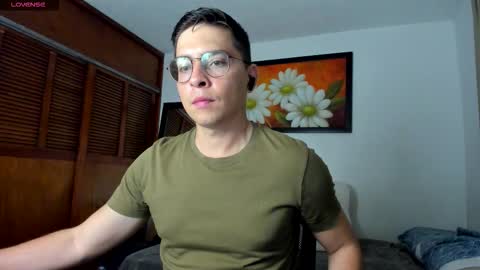 Snapshot of jriizh chatting on October 25, 4:25 am Cristian- tellme Criis online show from October 25, 4:25 am