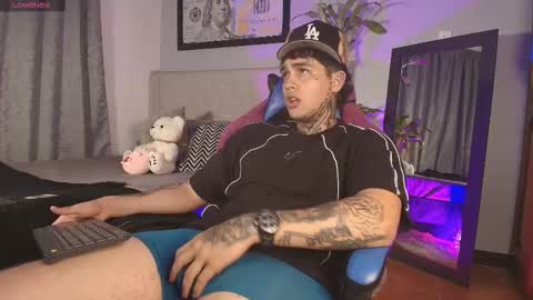 juan_alvarez18 online show from February 21, 7:42 am