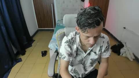 juan_and_luke online show from April 9, 11:27 am