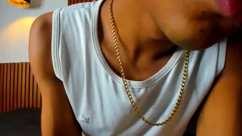 juan_contreras7 online show from October 24, 11:45 am