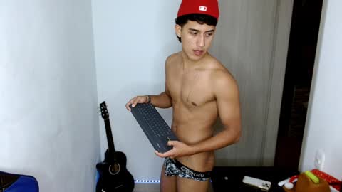 Snapshot of juan_da01 chatting on December 5, 1:25 am JuanDa online show from December 5, 1:25 am