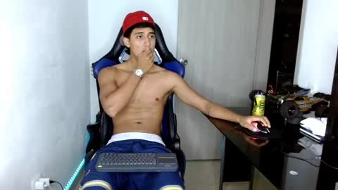 Snapshot of juan_da01 chatting on February 18, 12:37 am JuanDa online show from February 18, 12:37 am