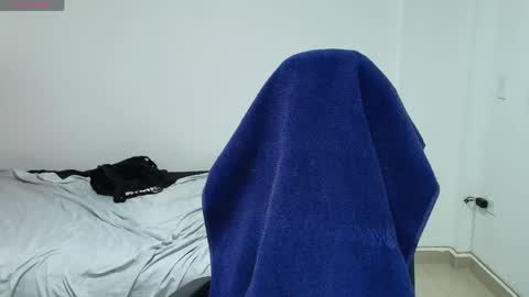 juan_gomez_1 online show from April 17, 9:01 am