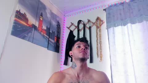 Juan Esteban online show from January 25, 2:25 pm