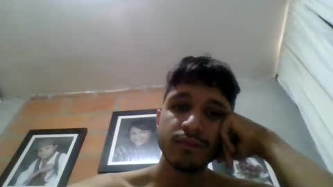 Snapshot of juanc23_371 chatting on December 27, 2:23 pm juanc23_371 online show from December 27, 2:23 pm