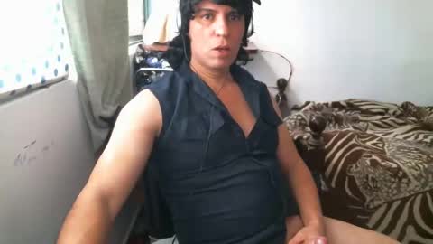 amor online show from December 8, 8:47 pm