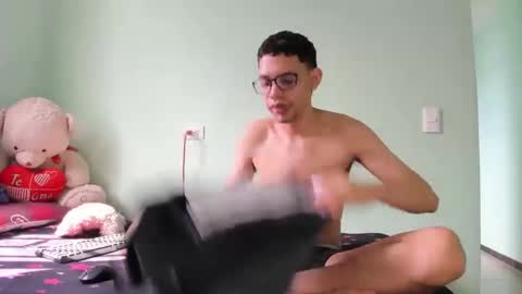 juansuarez204 online show from January 15, 7:34 pm