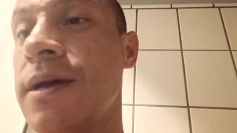 Snapshot of jugg2 chatting on September 28, 1:31 pm Jugg online show from September 28, 1:31 pm