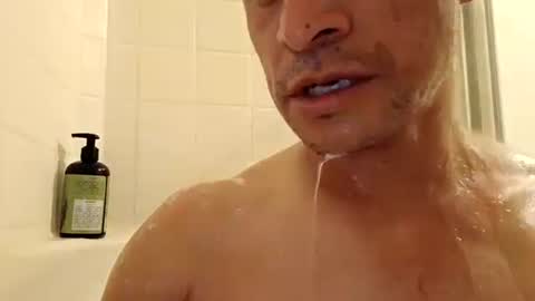 Snapshot of jugg2 chatting on September 16, 11:22 am Jugg online show from September 16, 11:22 am