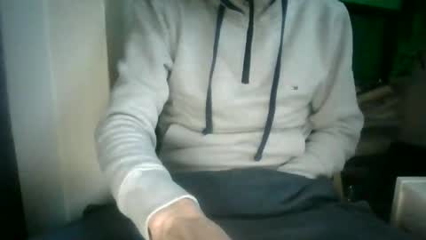 Snapshot of juju78juju chatting on October 19, 6:28 am juju78juju online show from October 19, 6:28 am