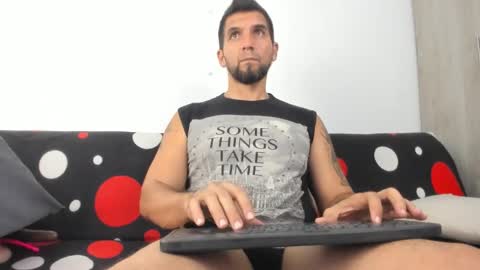 Jules online show from December 4, 1:45 am