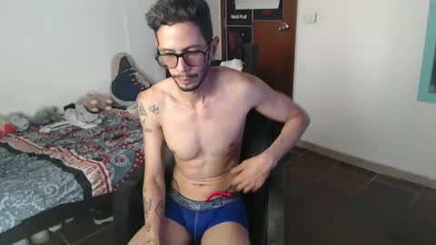 Julfigo online show from May 21, 6:34 pm