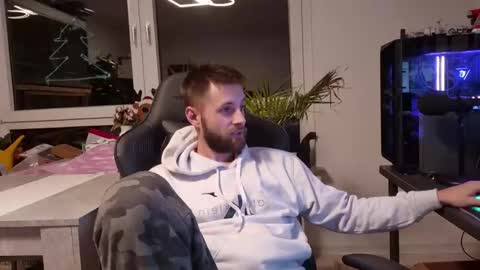 Julia  Adam online show from January 11, 7:50 pm